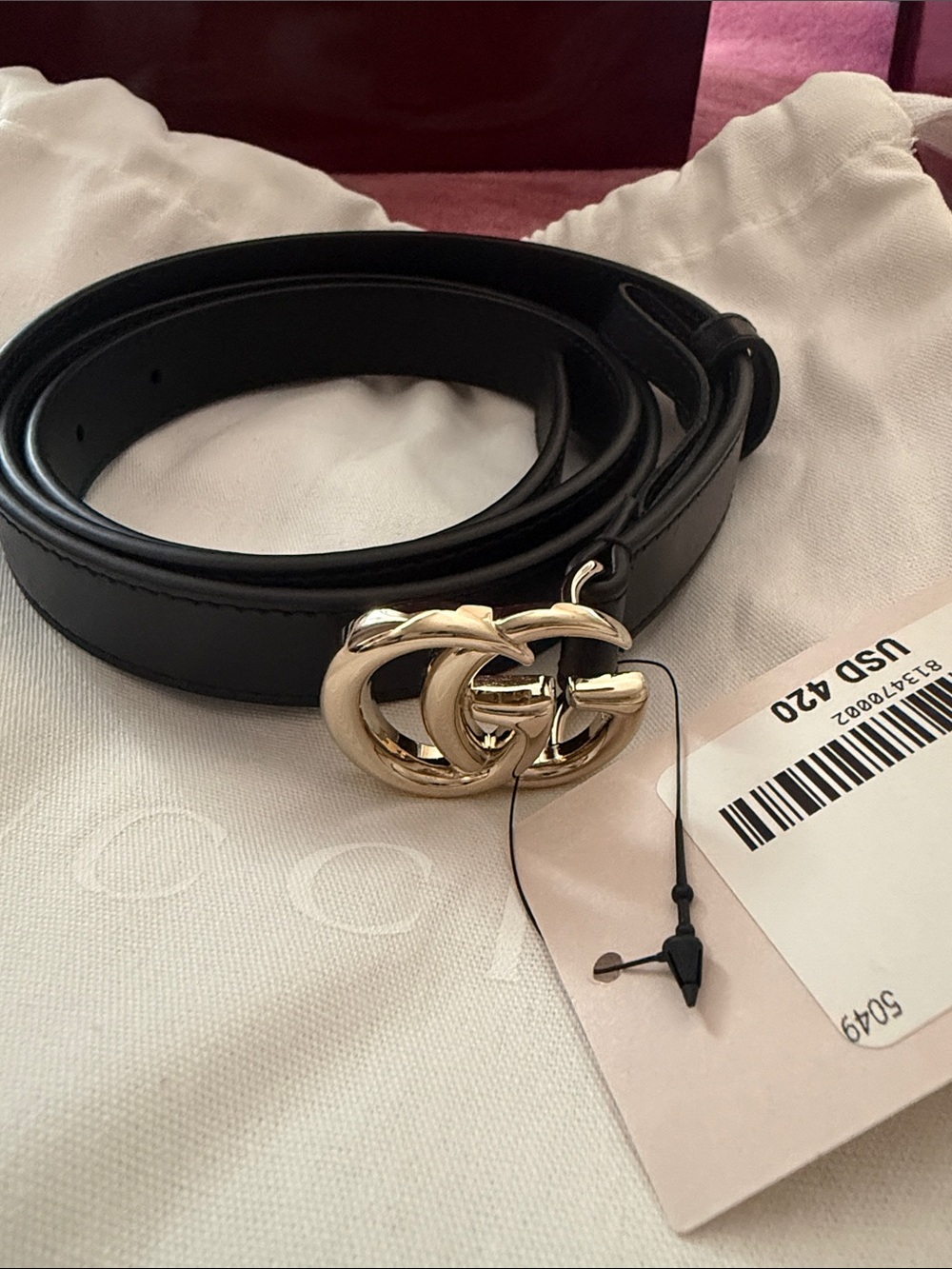 Gucci Black Leather Women’s Belt with Polished Hardware